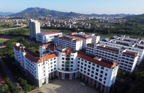 闽南科技学院是二本吗具体地址在哪?学费多少?最值得读的专业?