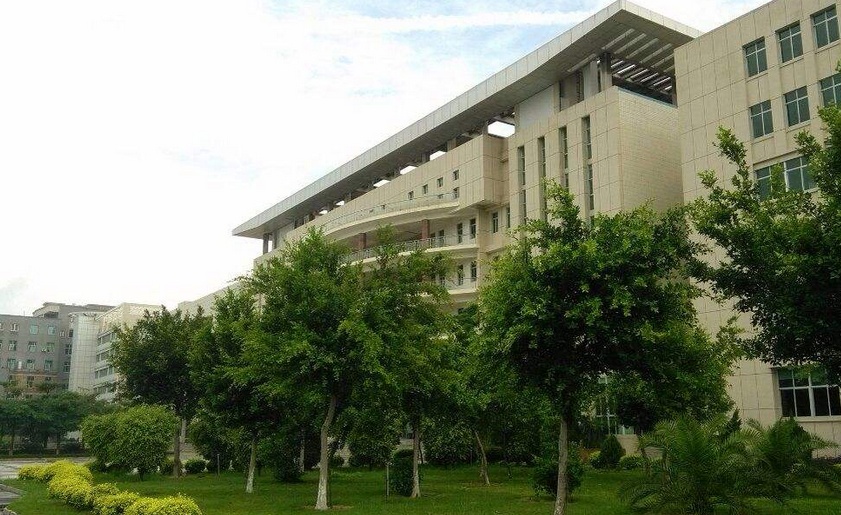 闽南科技学院是二本吗具体地址在哪?学费多少?最值得读的专业?