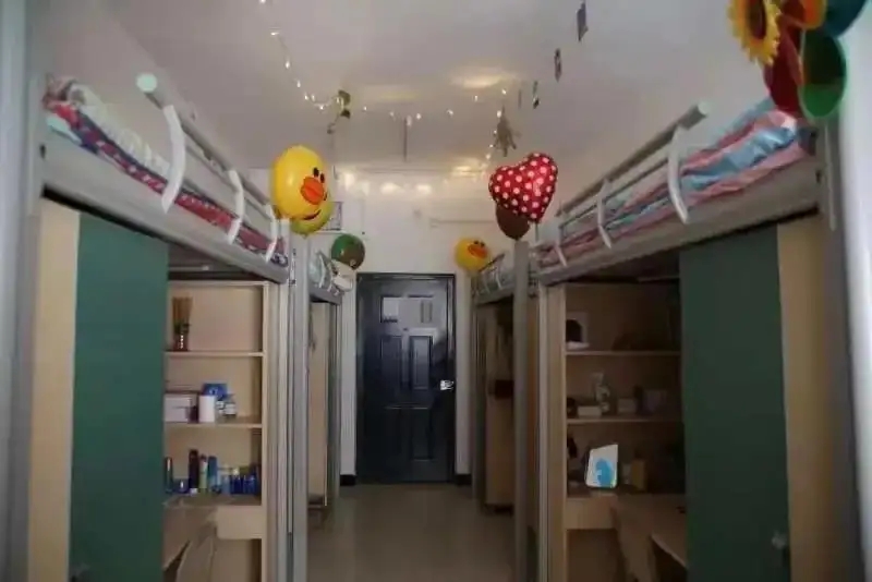 �������ְҵ����ѧԺ����������ô�� �пյ��𣿣�������ͼƬ��