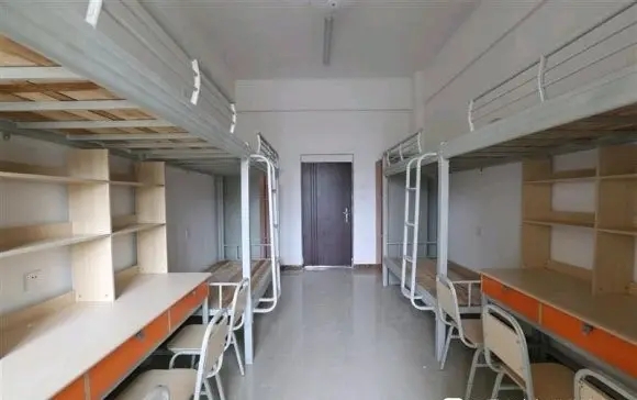 �������ְҵ����ѧԺ����������ô�� �пյ��𣿣�������ͼƬ��