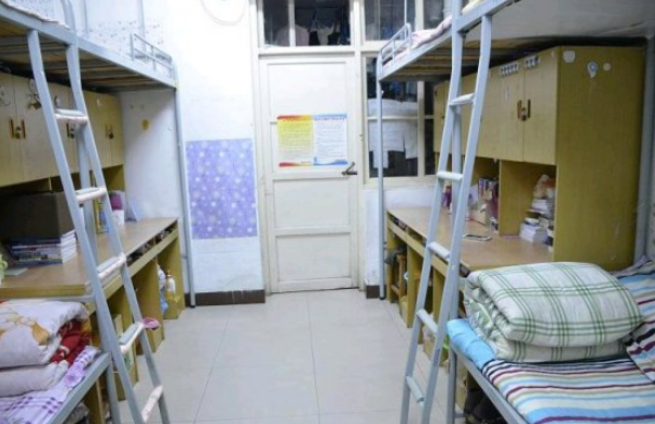 1661842538391628.jpg 湖北财税职业学院宿舍条件怎么样?有空调吗(宿舍图片)