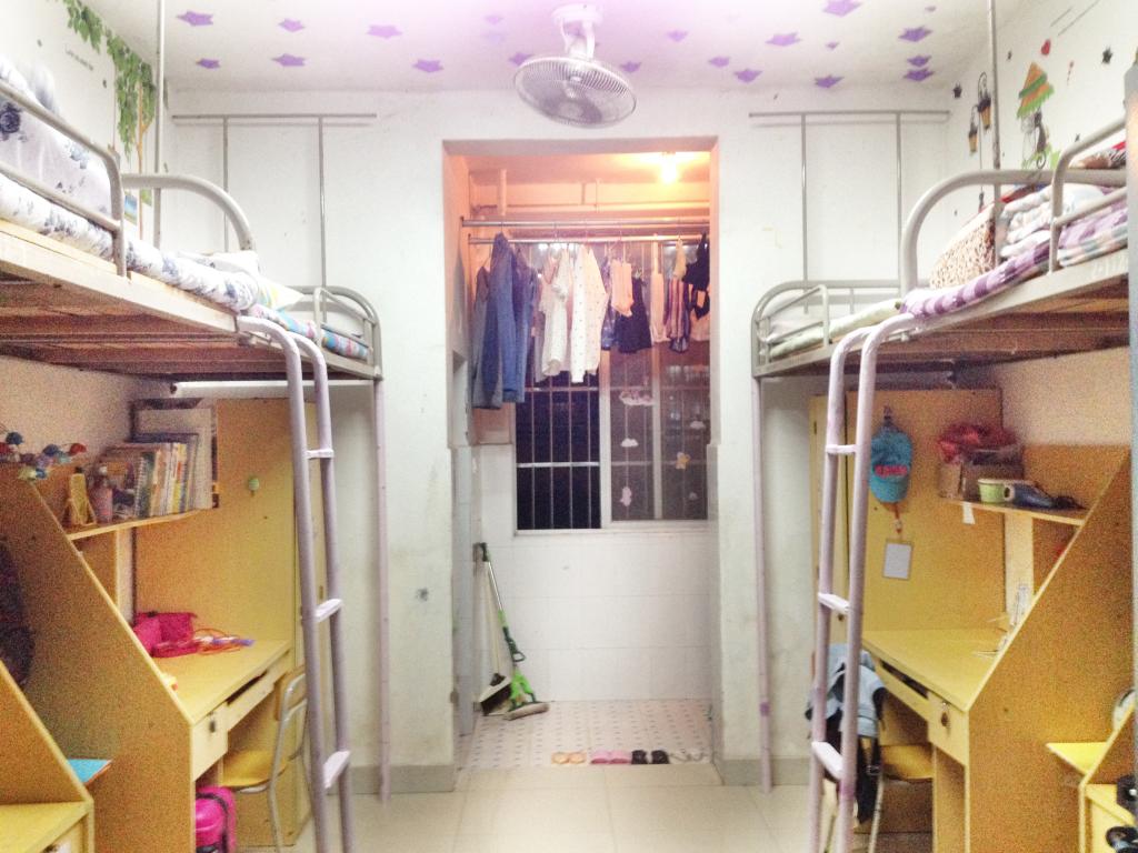 1661844824380352.jpg 江西青年职业学院宿舍条件怎么样好不好?有空调吗(附宿舍照片)