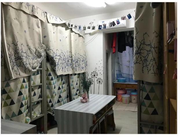 �ɶ�������ѧ�˱�У������������ô�����пյ���(��������ʵͼƬ