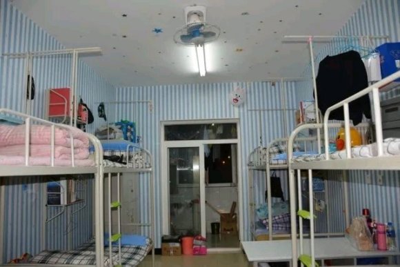 1666604887401550.jpg 陕西学前师范学院宿舍条件怎么样?有空调吗(附宿舍真实图片)